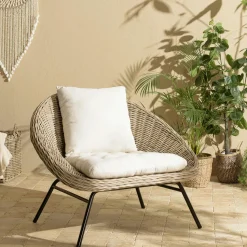 Fauteuil détente en kubu et rotin 2 coussins blancs MANY